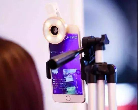 網絡直播亂象整治升級 47名主播被列入黑名單，封禁5年警示行業